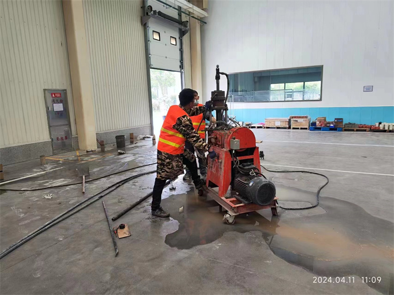 尤溪厂房地面下沉塌陷注浆加固施工